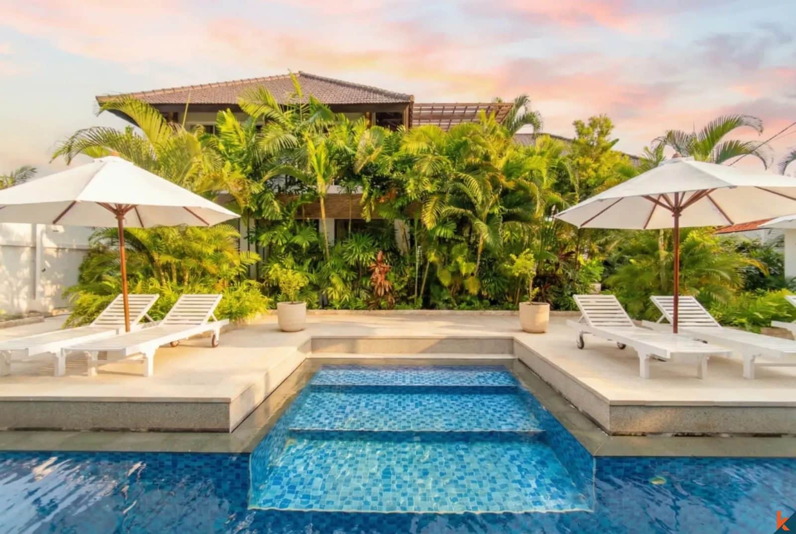 Amazing Luxurious Five Bedrooms Villa for Sale in Drupadi