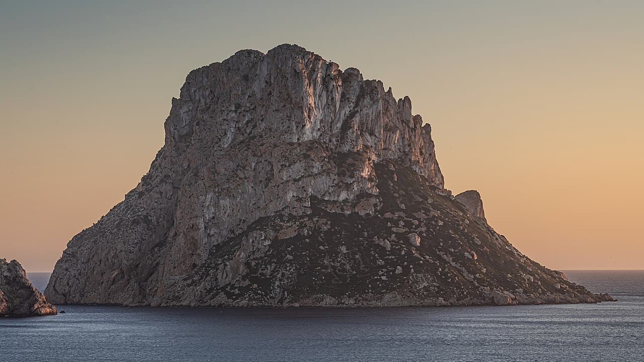 Es Vedrà rock off Ibiza, Spain — Mediterranean coastline
