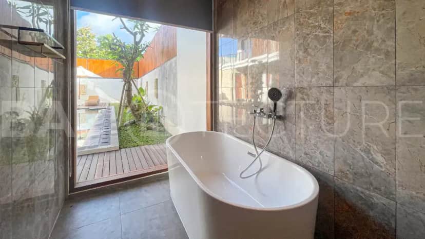 4-bedroom freehold villa in Nusa Dua — photo 4 of 5