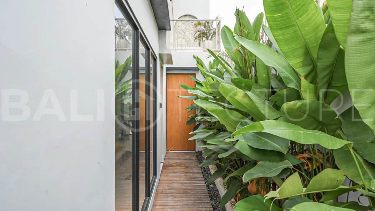 Tropical 2 Bedroom Villa for Sale in a Peaceful Area of Pecatu