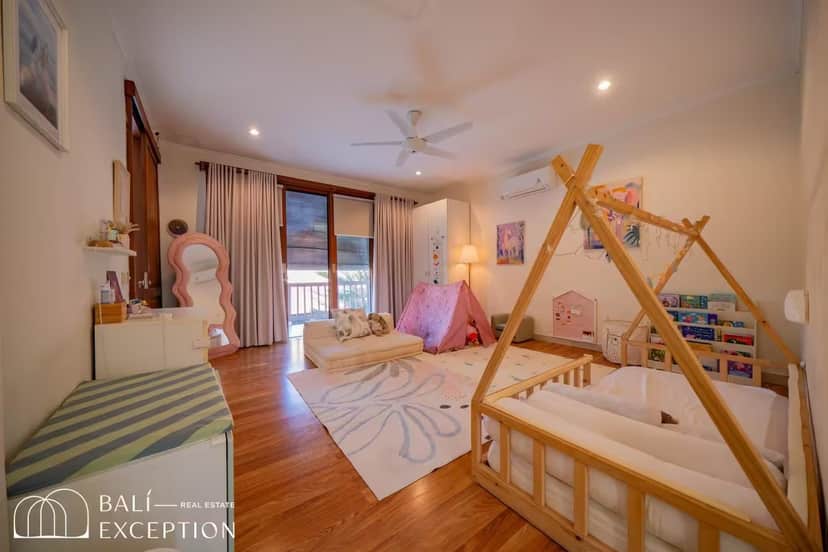 4-bedroom freehold villa in Canggu — photo 4 of 5