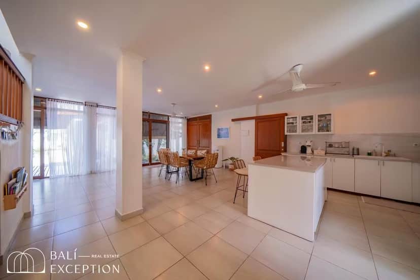 4-bedroom freehold villa in Canggu — photo 3 of 5