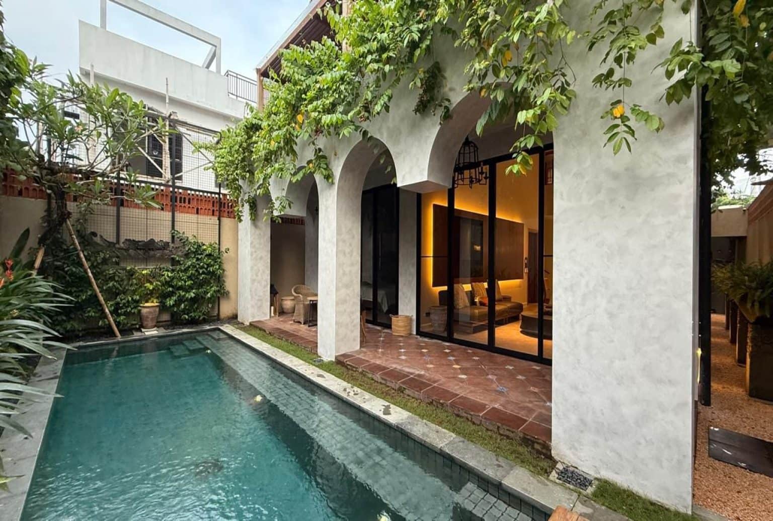 4 bedroom villa for sale freehold in Bali Petitenget