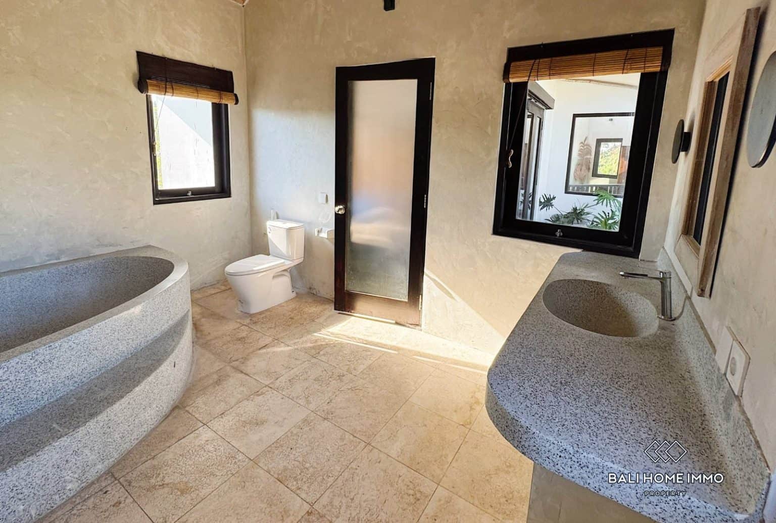 6-bedroom leasehold villa in Pererenan — photo 5 of 5
