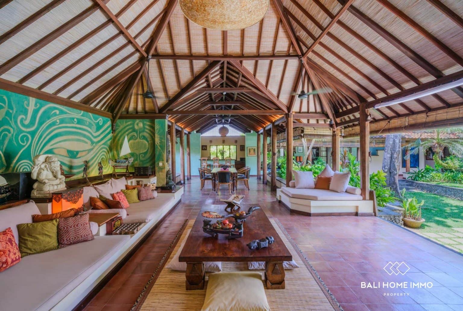 4-bedroom leasehold villa in Seminyak — photo 2 of 5