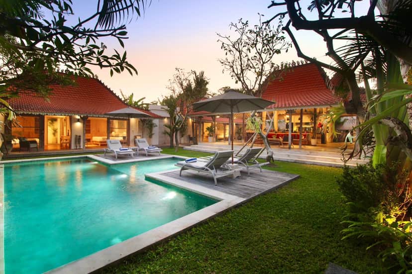 4-bedroom leasehold villa in Canggu — photo 2 of 5