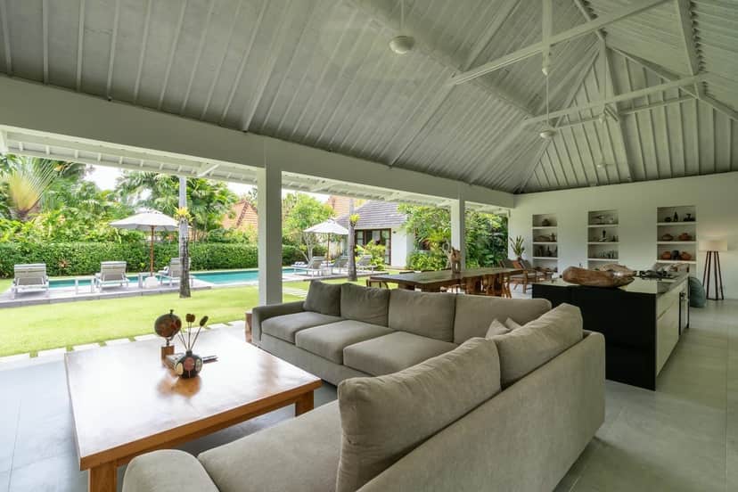 3-bedroom leasehold villa in Canggu — photo 2 of 5