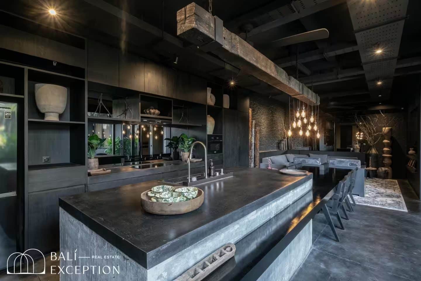 4-bedroom leasehold villa in Canggu — photo 3 of 5
