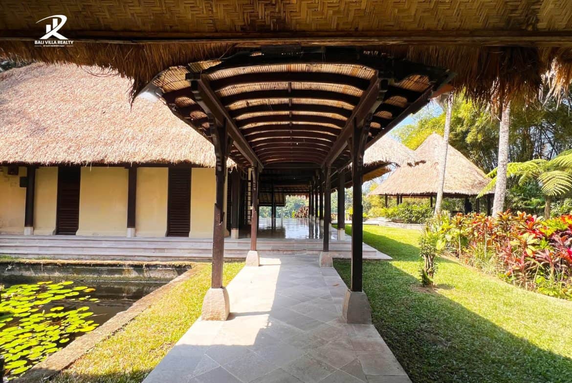 Grand 5 BR Riverside Luxury Estate in Ubud for Sale Freehold