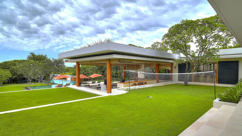 5-bedroom freehold villa in Pererenan — photo 3 of 5
