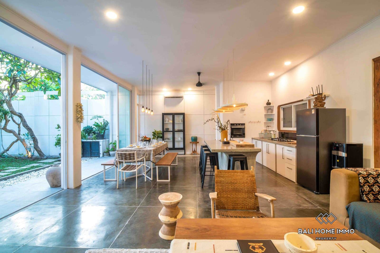 4-bedroom leasehold villa in Canggu — photo 5 of 5