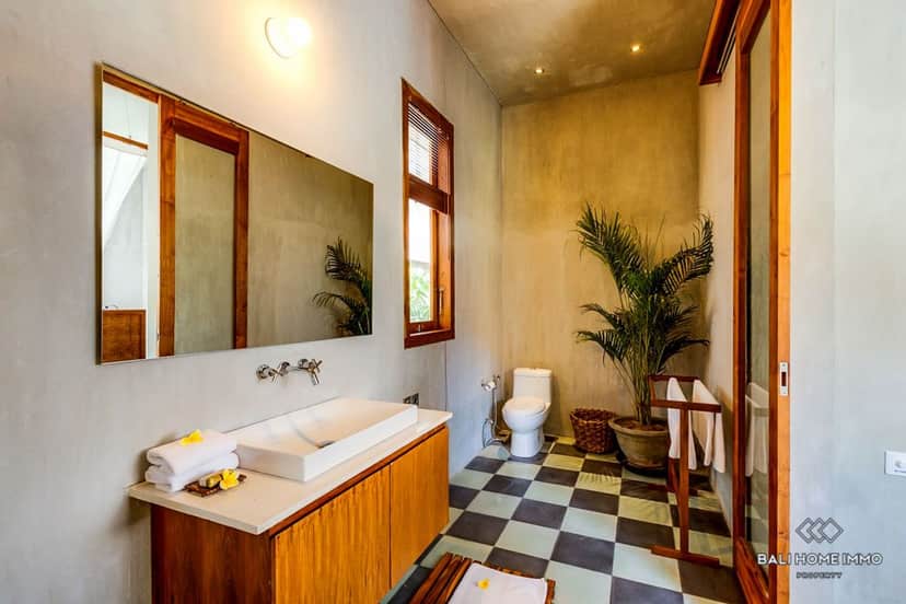 4-bedroom leasehold villa in Canggu — photo 3 of 5