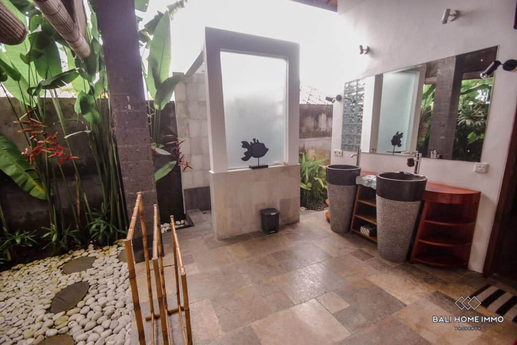 5-bedroom leasehold villa in Canggu — photo 4 of 5