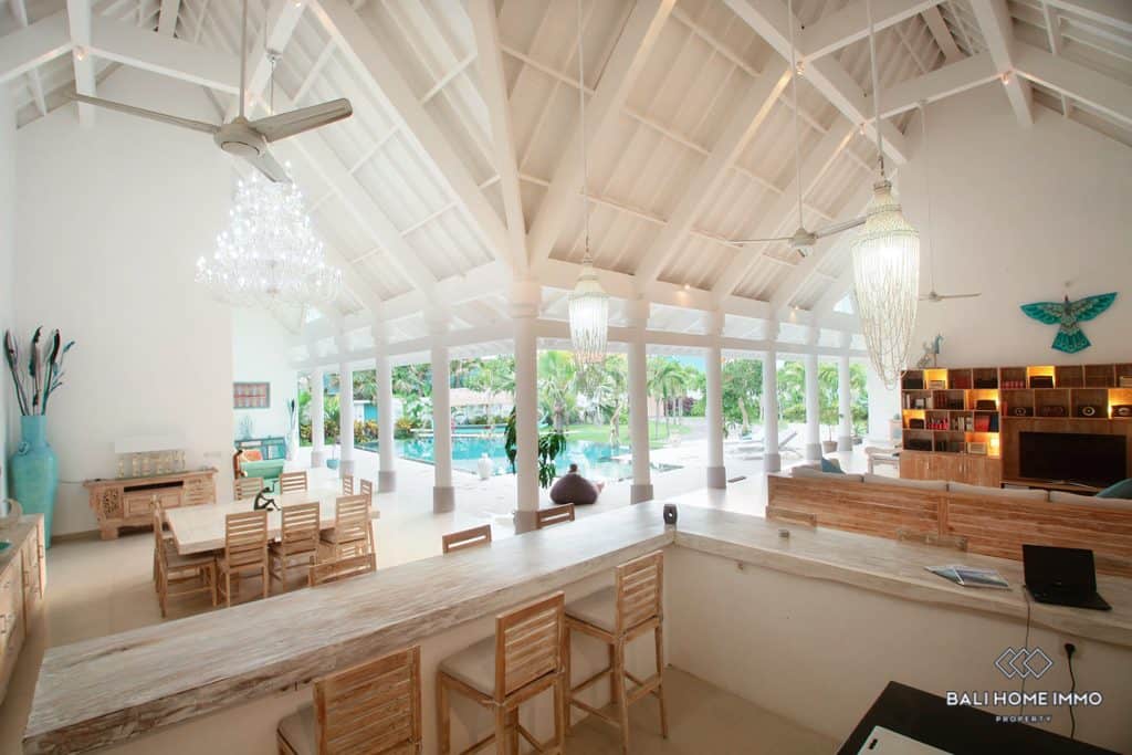 Beautiful 10 Bedroom Villa for Sale Leasehold in Bali Sanur - RF988A