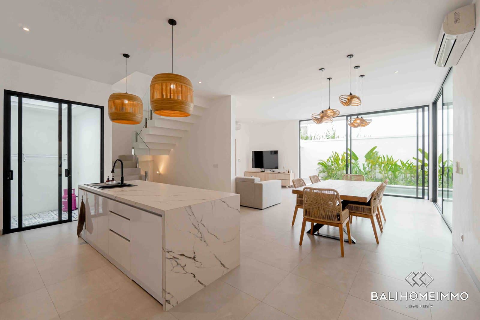 3-bedroom freehold villa in Seminyak — photo 5 of 5