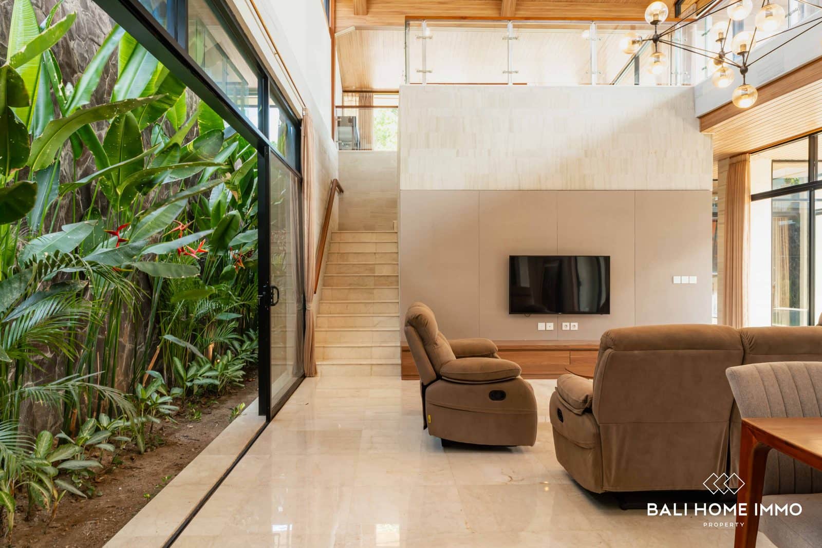 4-bedroom freehold villa in Sanur — photo 4 of 5