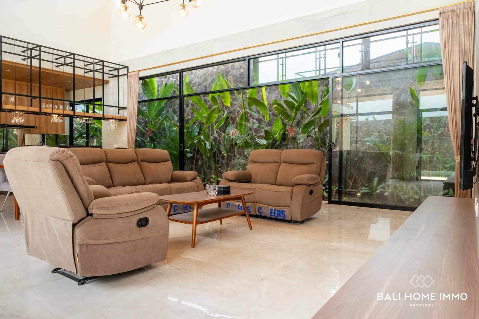 4-bedroom freehold villa in Sanur — photo 3 of 5