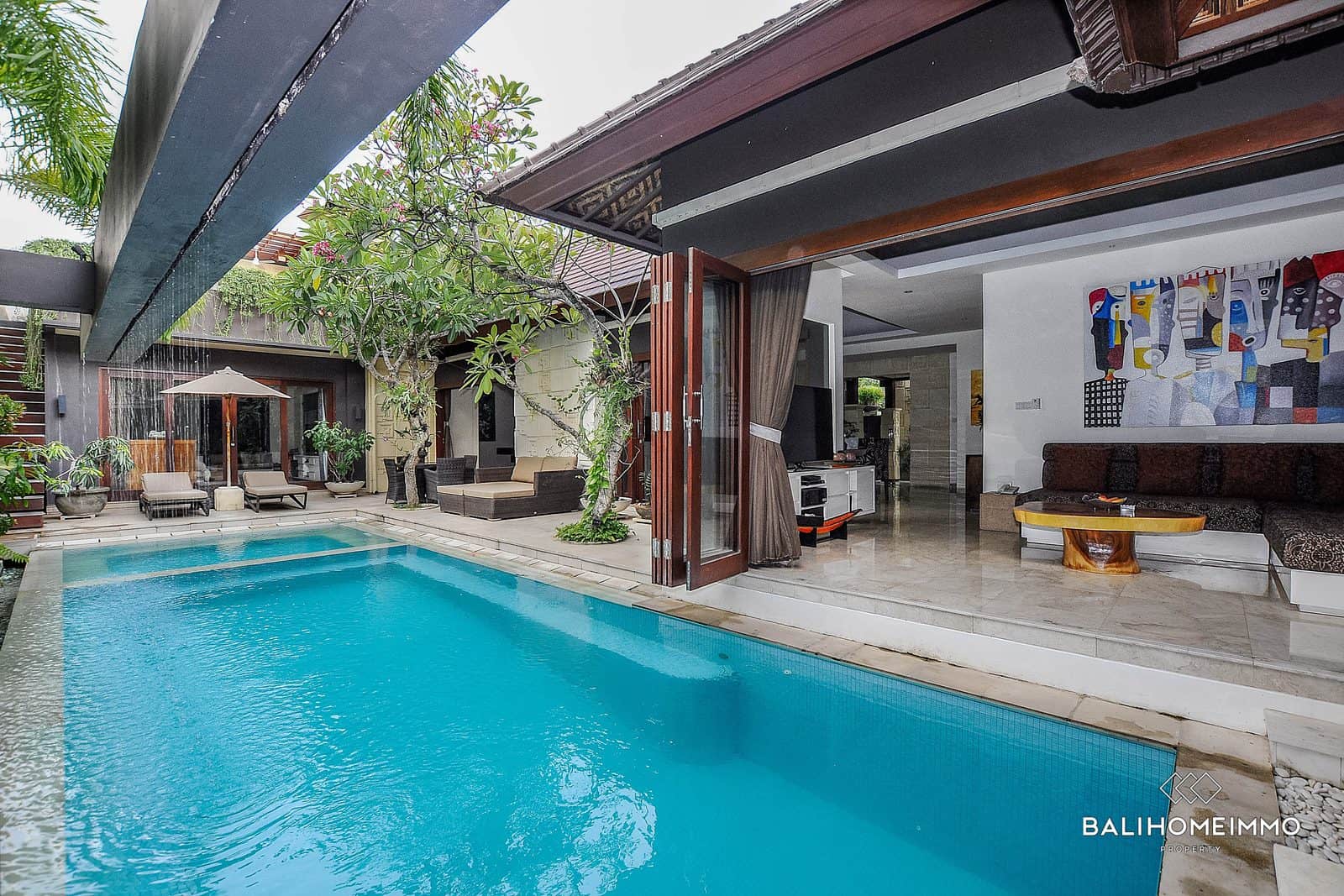 Exquisite 3 Bedroom Villa for Sale Freehold in Bali Kerobokan