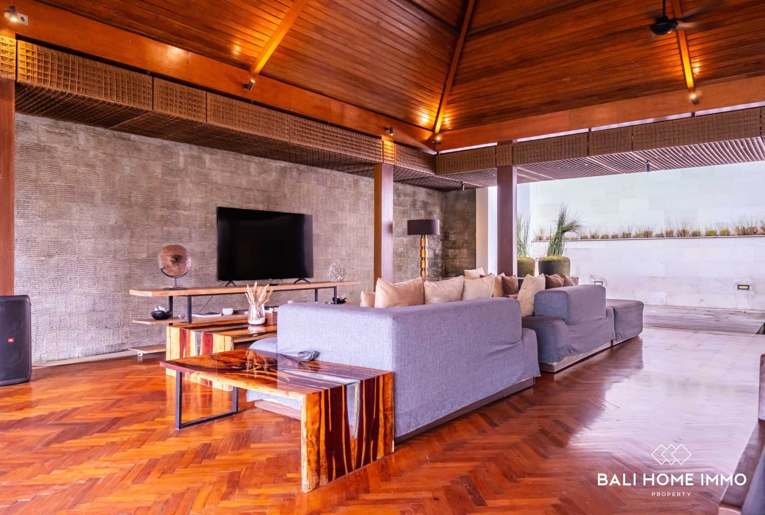 4-bedroom freehold villa in Canggu — photo 4 of 5