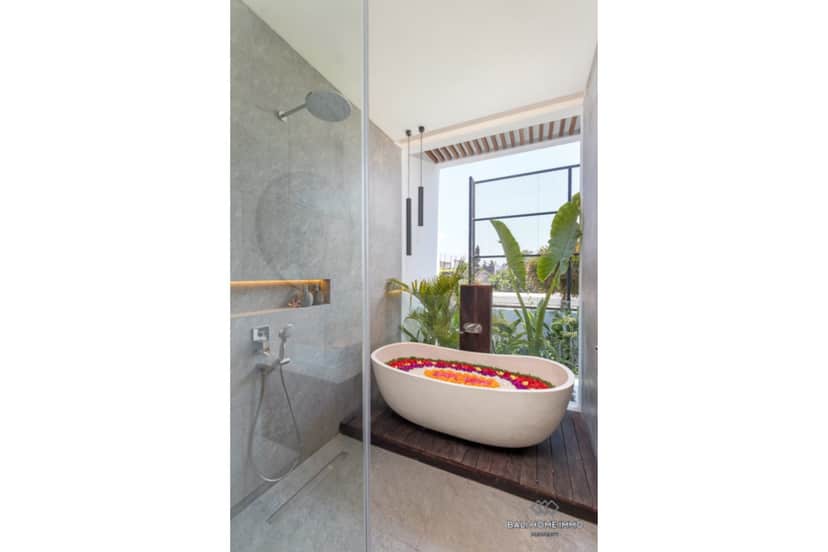 3-bedroom leasehold villa in Pererenan — photo 2 of 2