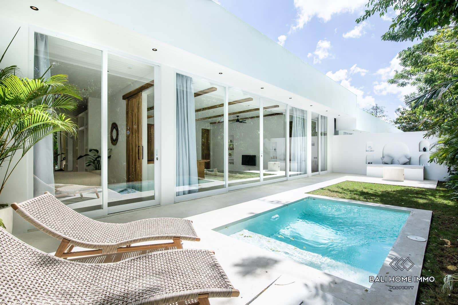 2 Bedroom Modern Villa For Sale Near Bingin Beach in Bali Uluwatu