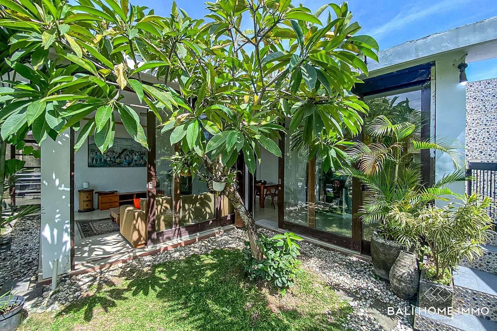 Spacious 3 bedroom villa with garden for sale freehold in Bali Berawa Canggu