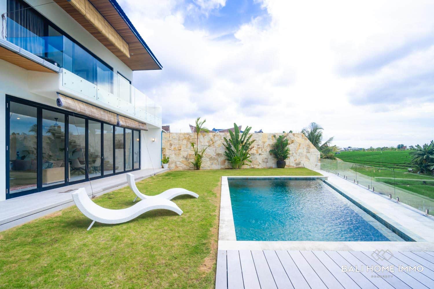 Cozy 2 Bedroom Ricefield View Villa for Sale Leasehold in Babakan Canggu - RF2431A