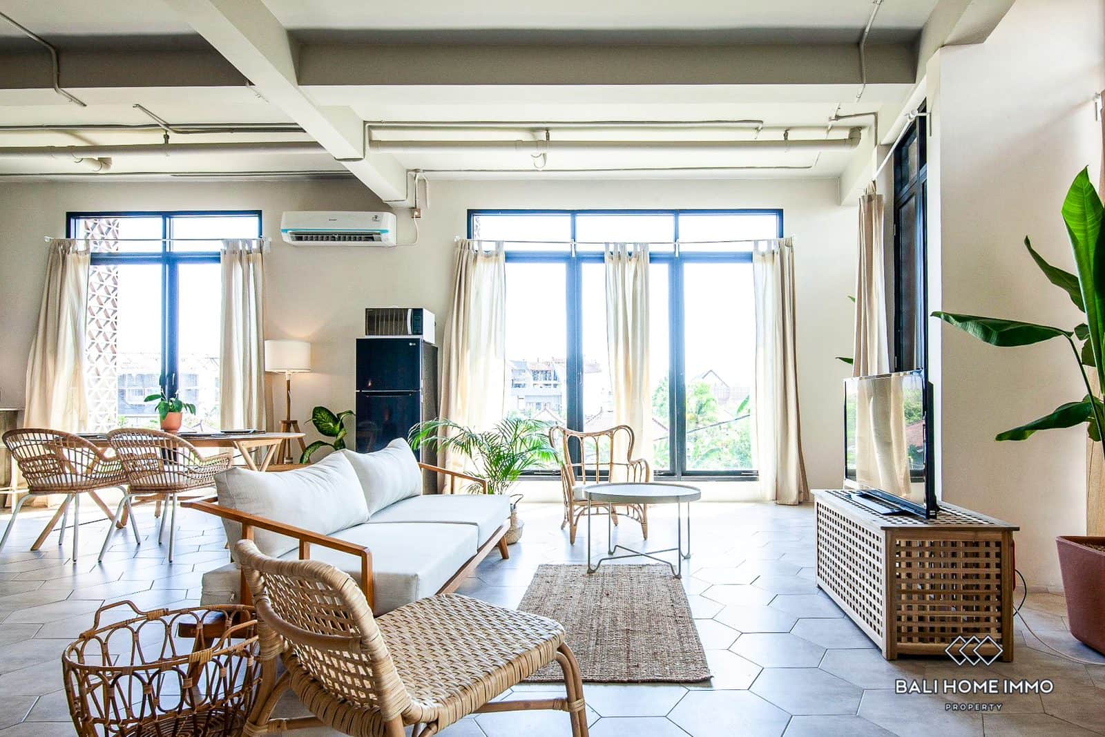 4-bedroom leasehold villa in Canggu — photo 4 of 5