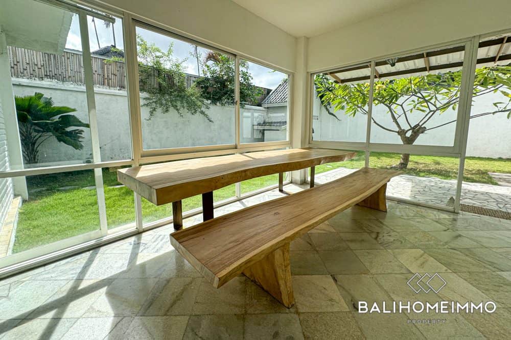4-bedroom leasehold villa in Seminyak — photo 3 of 5