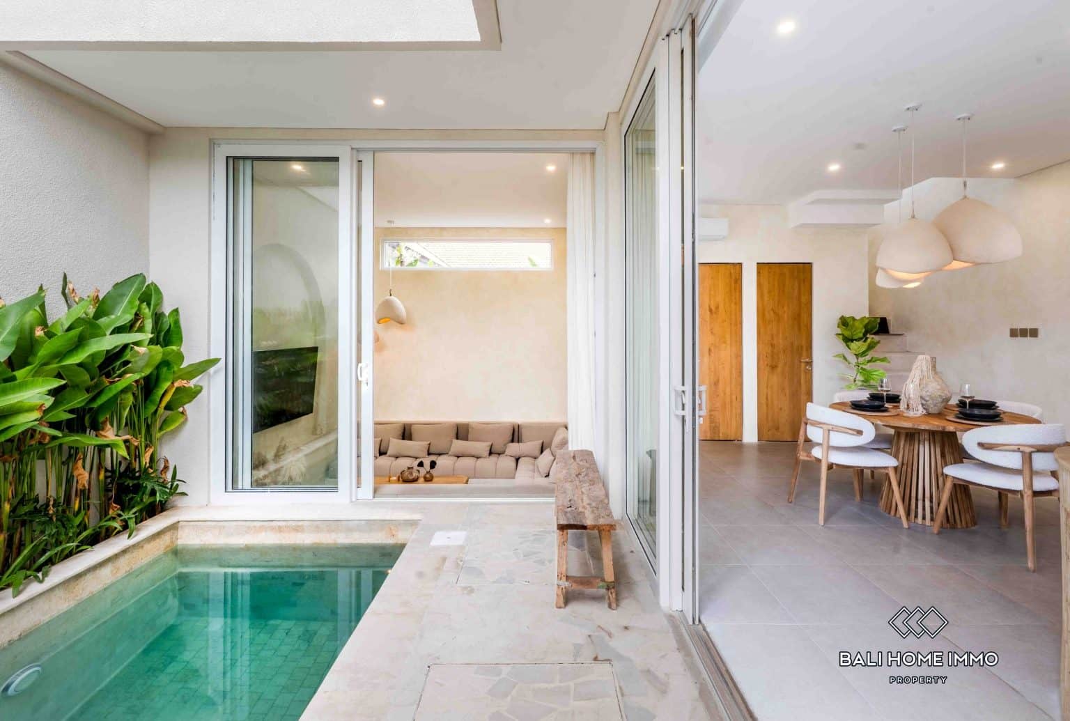 Brand new 2 Bedroom Villas for sale leasehold in Bali Canggu Batu Bolong