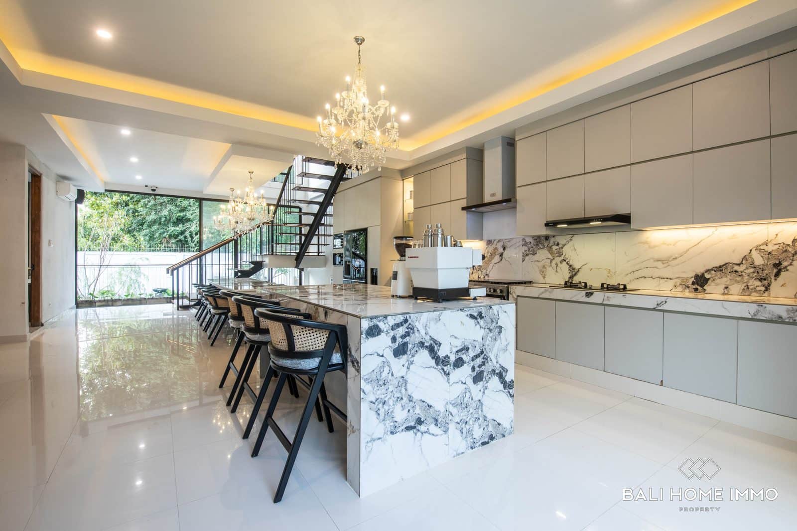 7-bedroom freehold villa in Uluwatu — photo 4 of 5