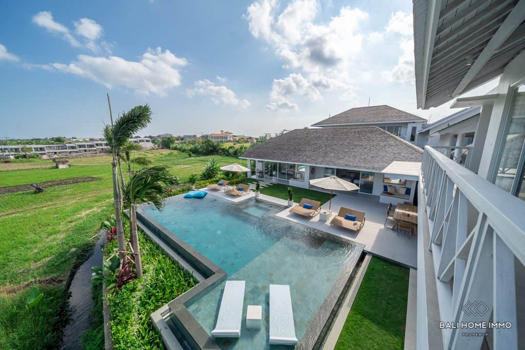 4-bedroom leasehold villa in Canggu — photo 2 of 5