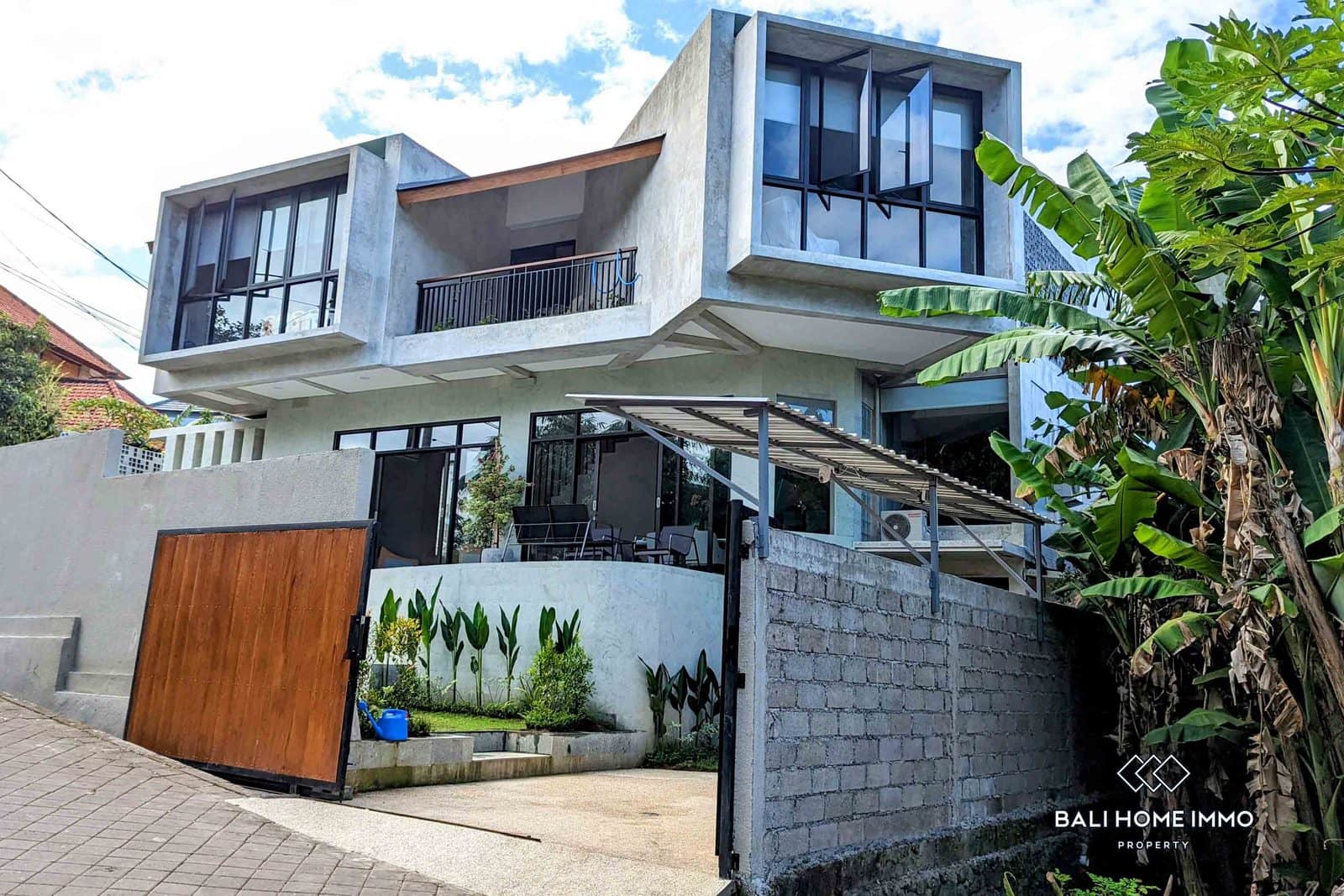 4 bedroom industrial-style family home for sale in Padonan Canggu Bali