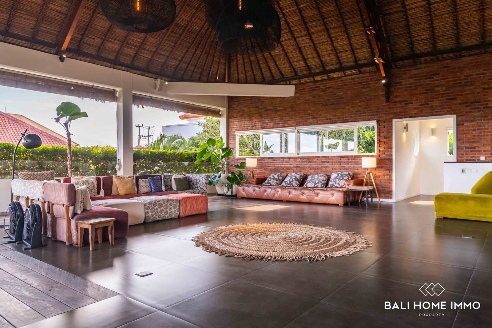 4-bedroom leasehold villa in Canggu — photo 3 of 5