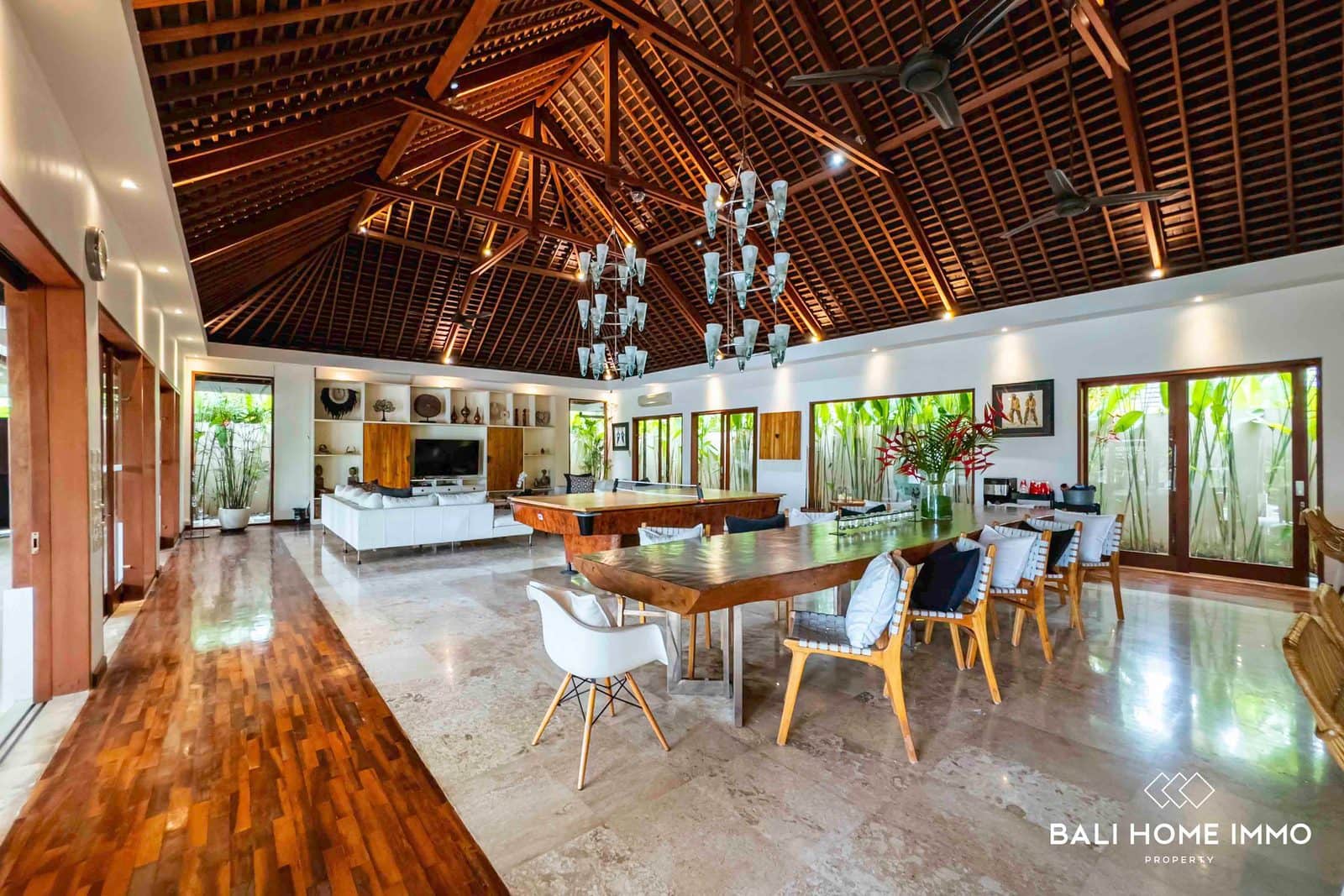 5-bedroom leasehold villa in Canggu — photo 2 of 5
