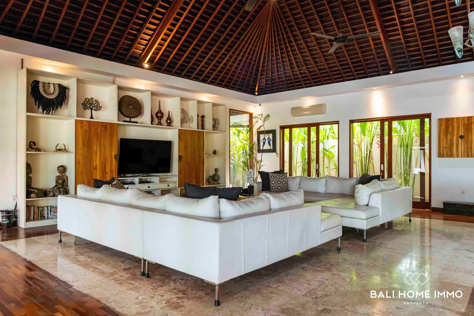 5-bedroom leasehold villa in Canggu — photo 3 of 5