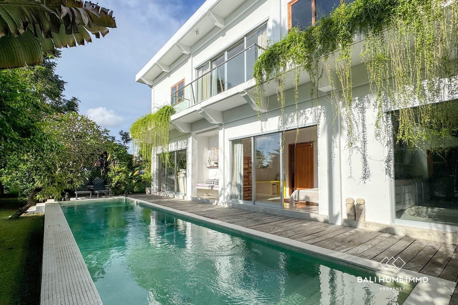 Tranquil 4 +1 Bedroom Villa for Sale in Umalas - RF5920A