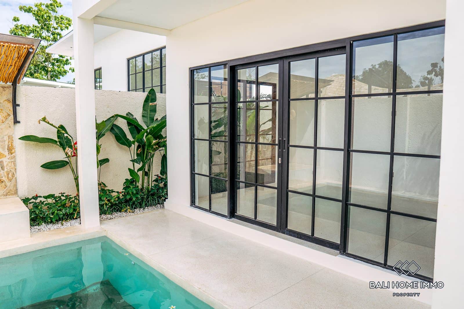 3 Bedroom Modern Minimalist Villa For Sale Leasehold in Balangan - RF2904A