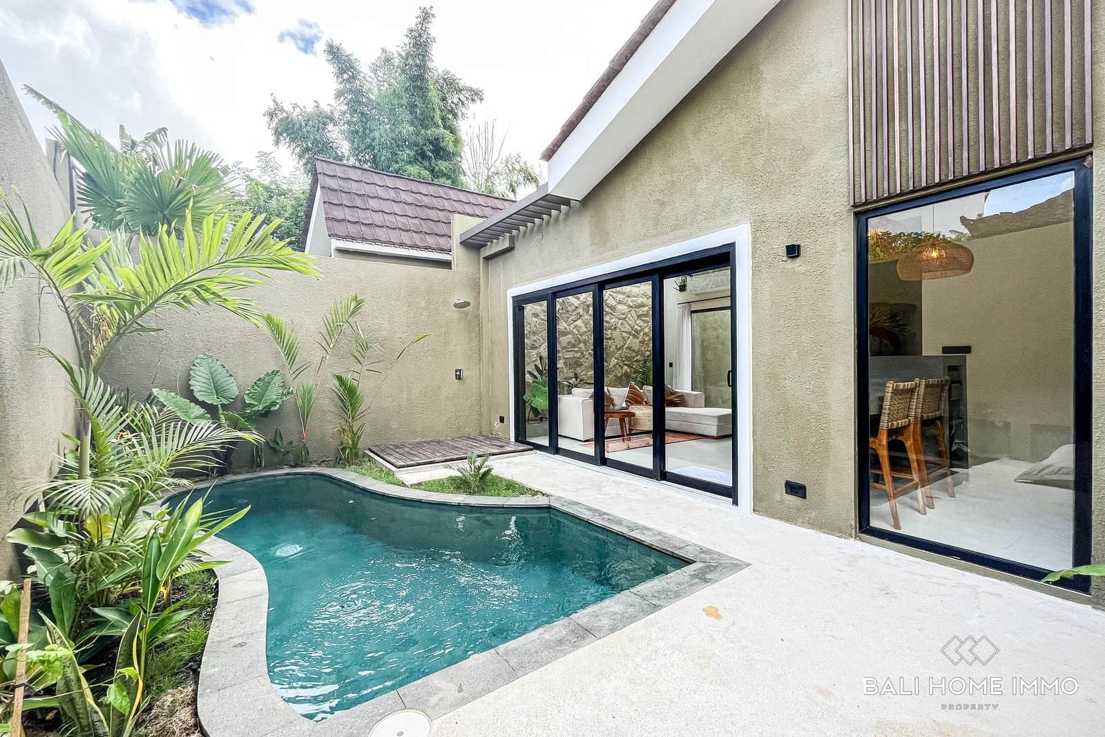 Beautiful 1 Bedroom Villa for Sale Leasehold in Center of Ungasan