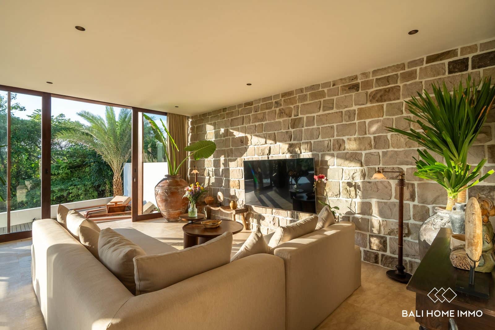 3-bedroom freehold villa in Pererenan — photo 3 of 5