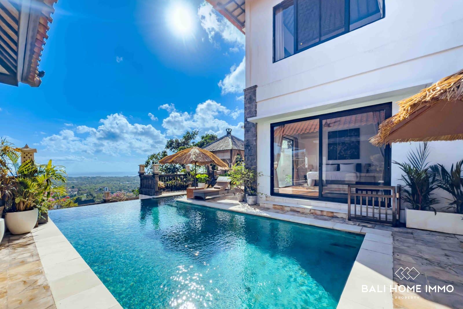 Stunning 5 Bedroom Villa with Panoramic Views for Sale in Balangan