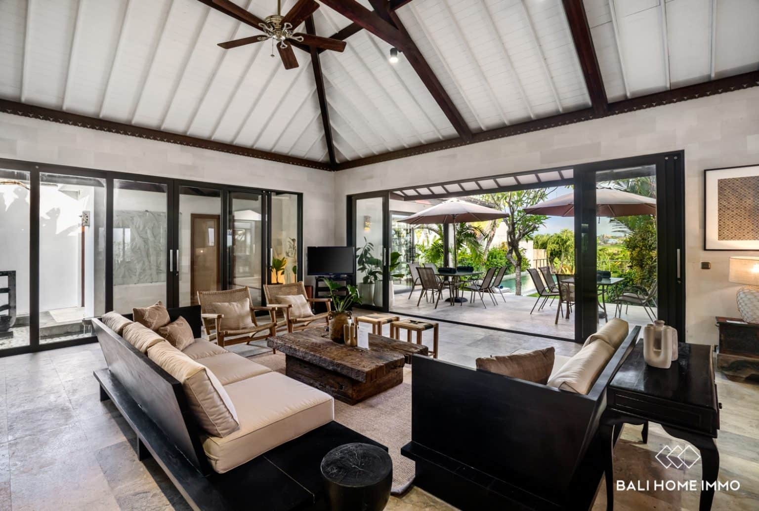 6-bedroom freehold villa in Canggu — photo 2 of 5