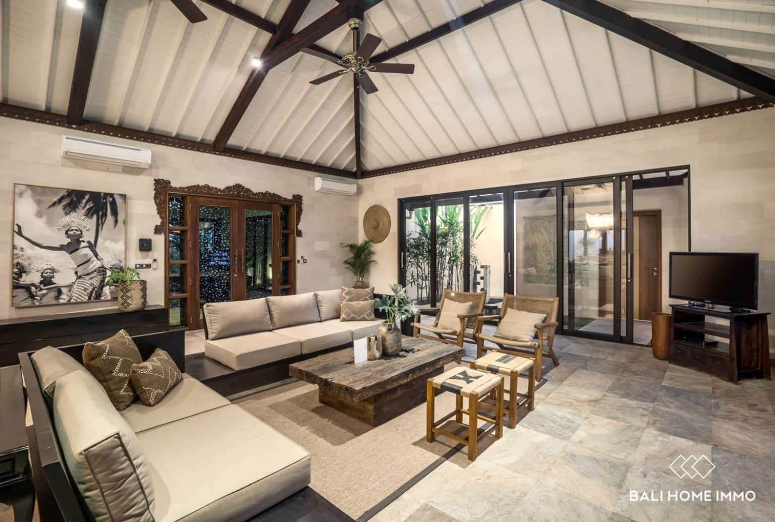 6-bedroom freehold villa in Canggu — photo 3 of 5
