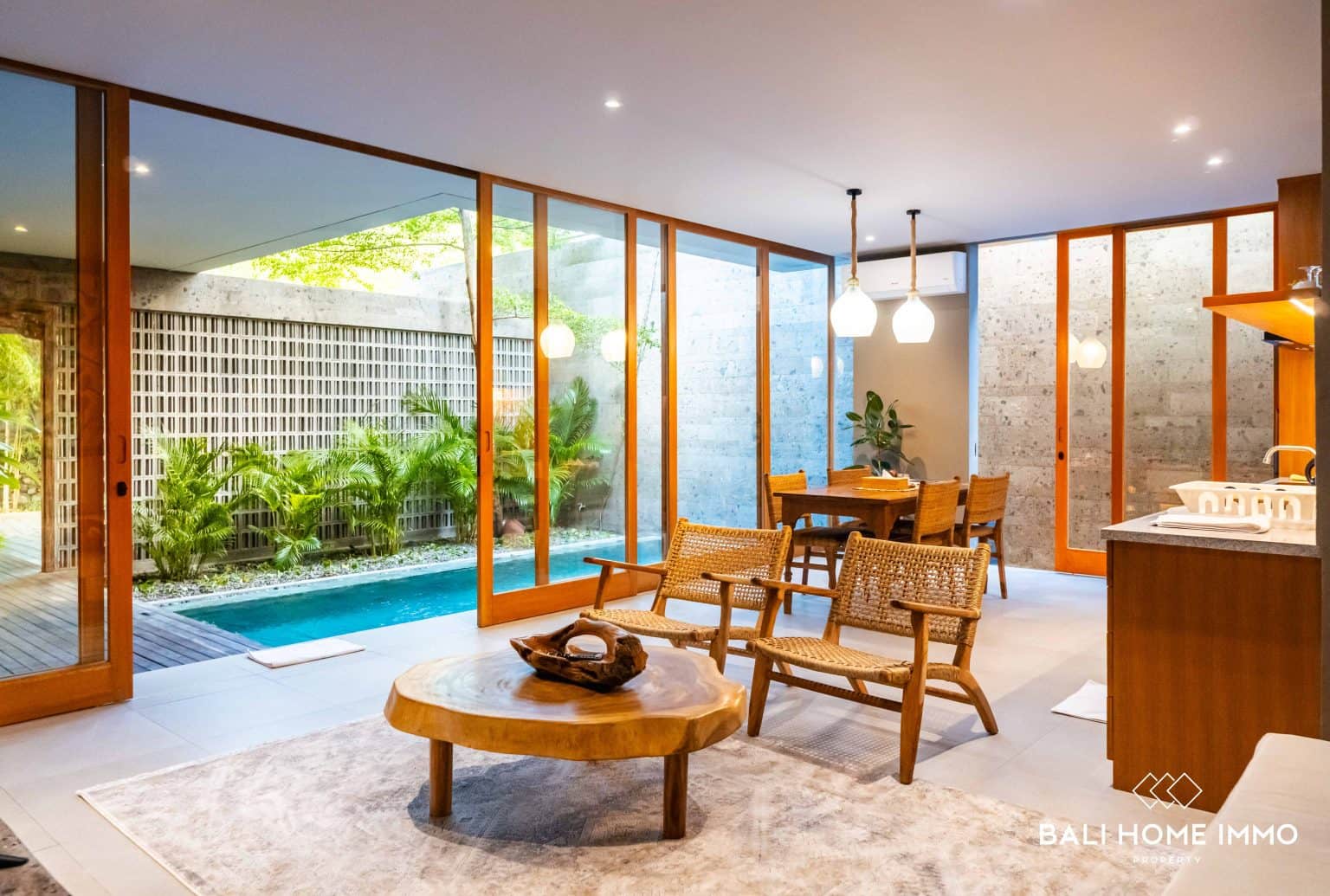 2-bedroom freehold villa in Pererenan — photo 2 of 5