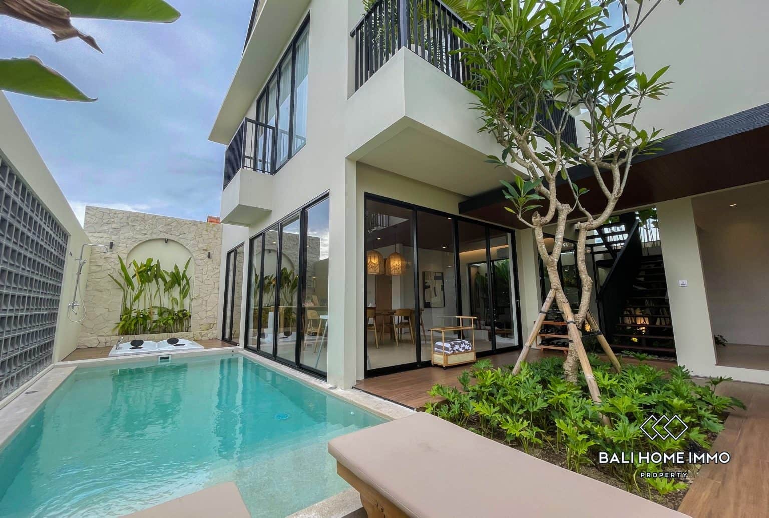 Stylish 3 Bedroom Villa with Jacuzzi and Billiard for Sale and Rent in Ungasan