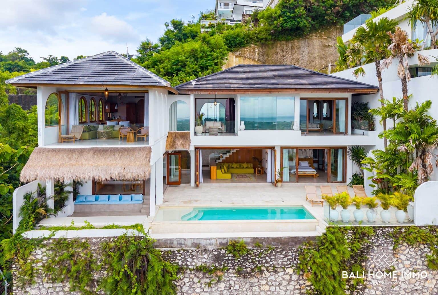 Exceptional 2 Bedroom Cliffside Villa + 1 Bedroom Studio with Ocean View for Sale in Bingin - Rf9068a