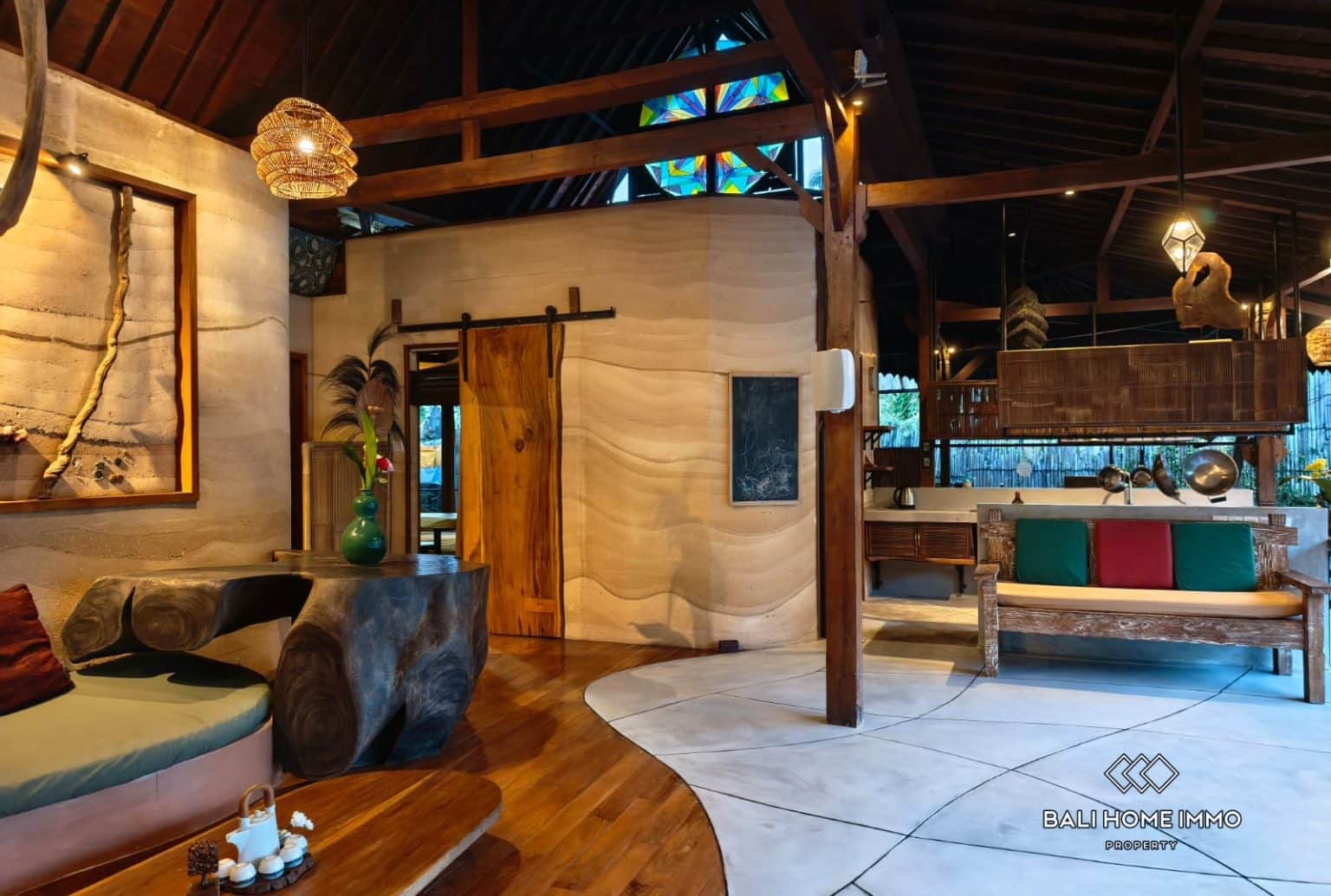 Charming 4 bedroom villa for sale and rent in Ubud