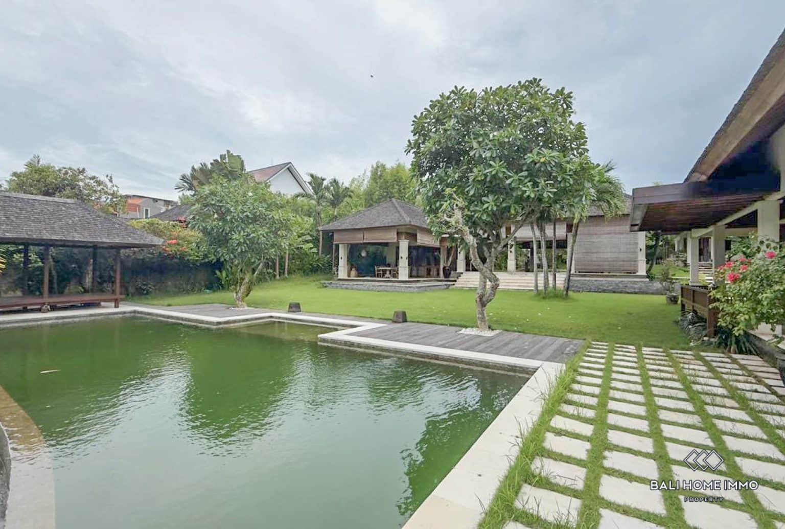 5 bedroom villa for sale in Canggu Berawa