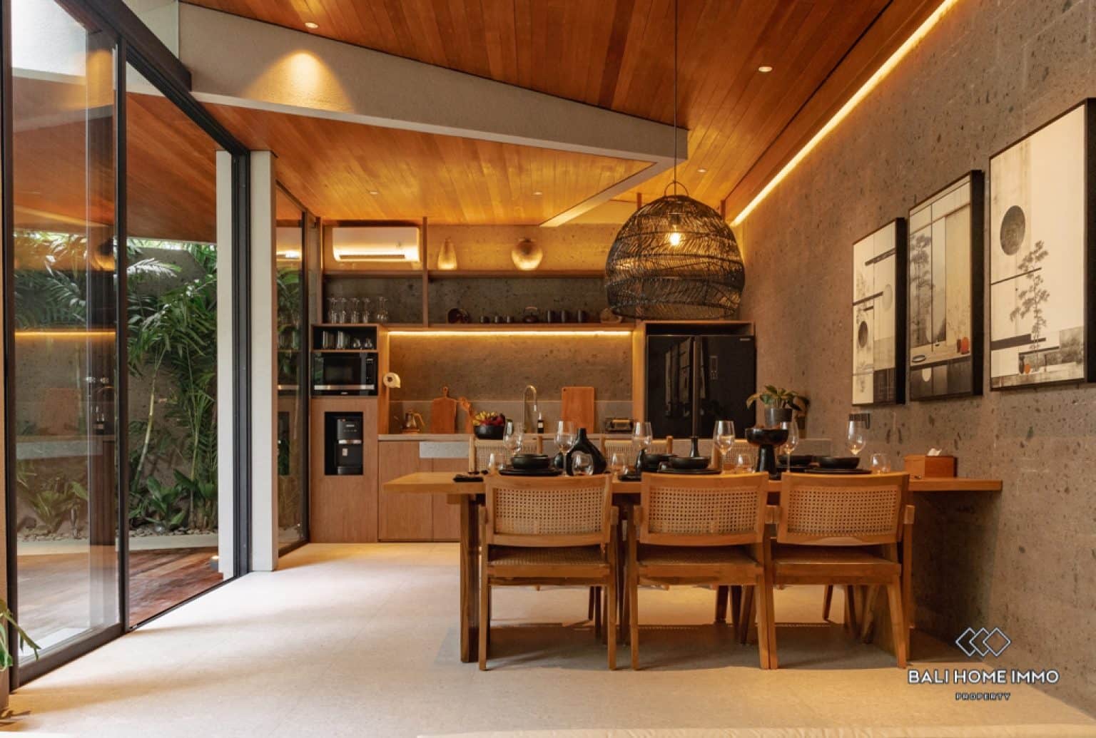 Stunning 3 Bedroom Villa for Sale Freehold in Bali Pererenan Beachside