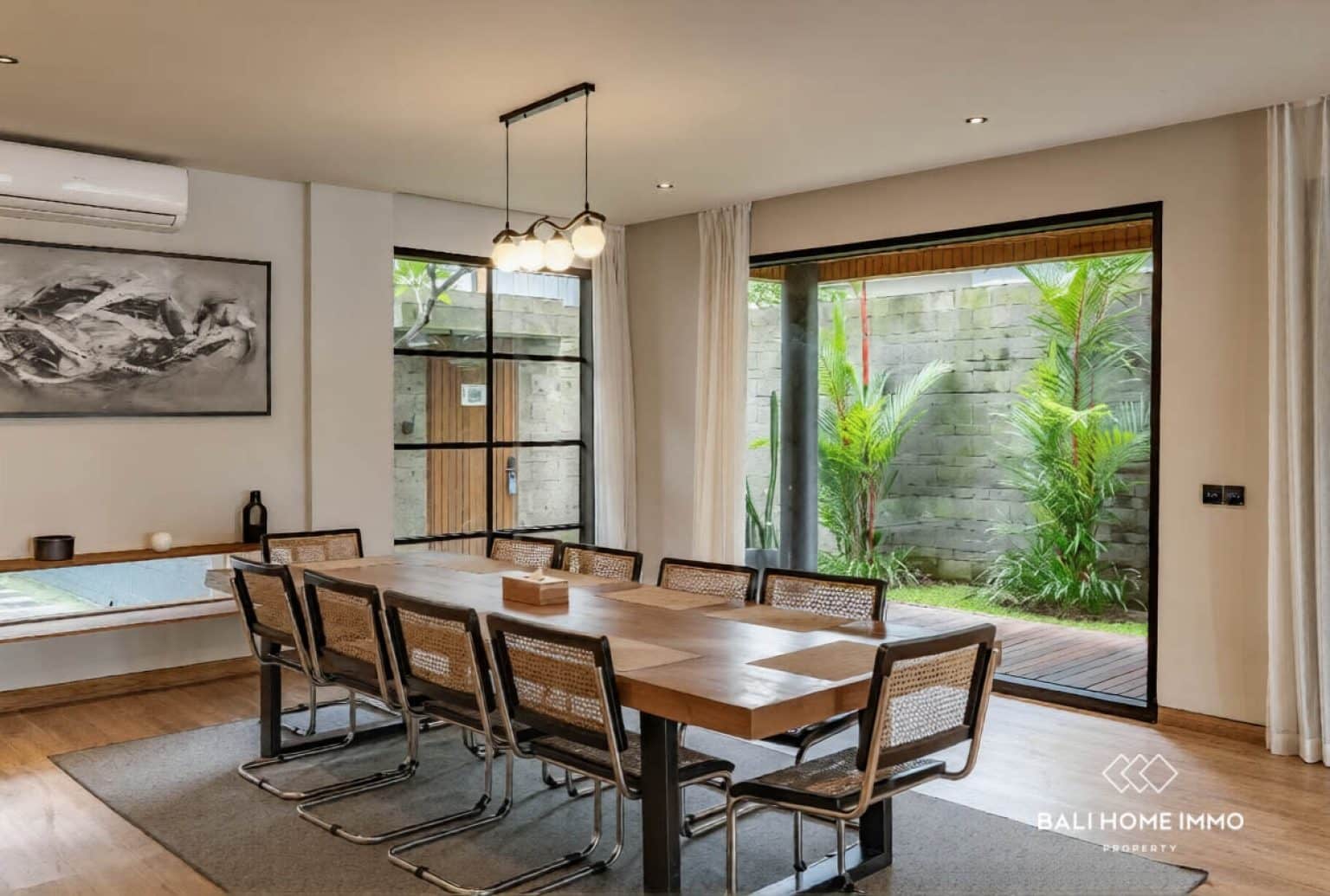 4-bedroom leasehold villa in Canggu — photo 3 of 5